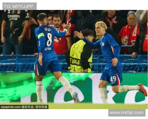 友谊赛精彩回顾：那不勒斯逆转切尔西全场沸腾瞬间解析