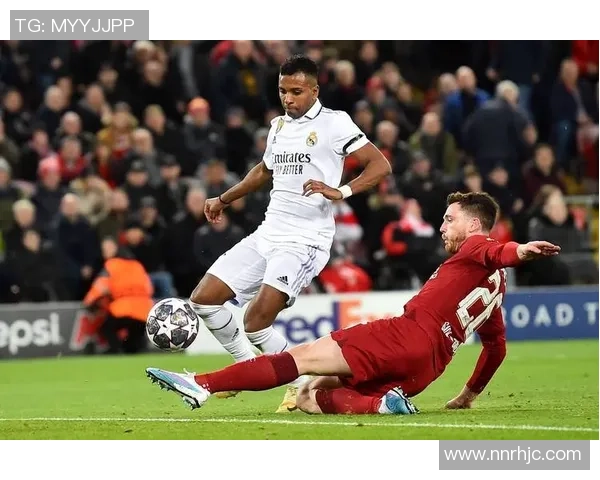 世界杯焦点战阿森纳与热刺激战成平帽子戏法引发争议判罚热议