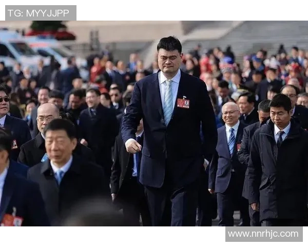 姚明在疫情期间发声呼吁团结与坚持共同战胜困难时刻