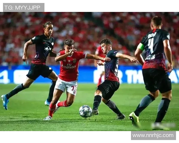 欧联杯精彩对决本菲卡强势击败巴萨点球大战引发全场狂欢