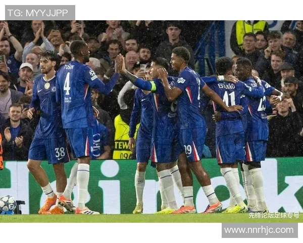 英超精彩对决马竞与曼城战成平局神扑瞬间成比赛转折点解析 英超精彩对决马竞与曼城战成平局神扑瞬间成比赛转折点解析