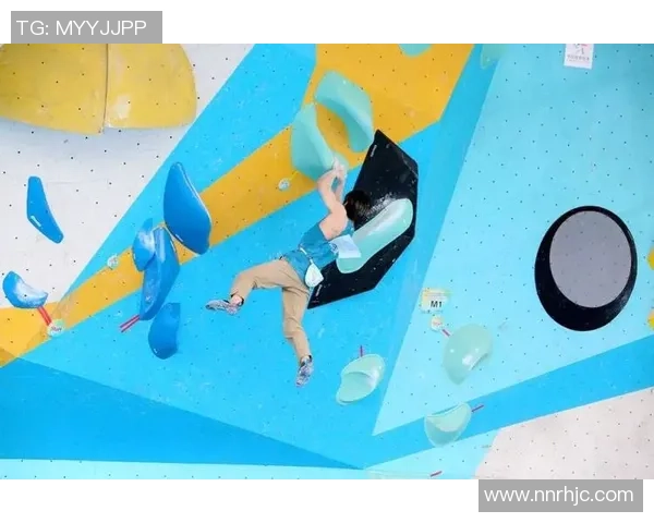 重庆攀岩队协作创新引发热议攀岩运动新风潮