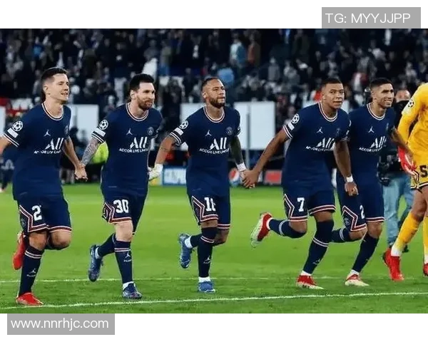 德甲精彩对决里昂3-0战胜巴黎圣日耳曼乌龙球成比赛转折点