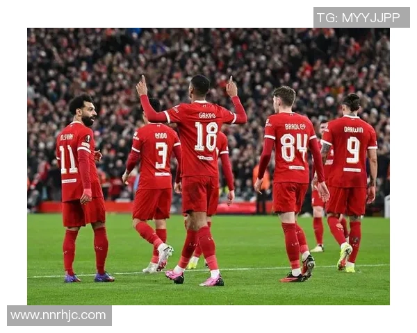 中超经典对决曼联逆转利物浦红牌事件引发全场沸腾 中超经典对决曼联逆转利物浦红牌事件引发全场沸腾