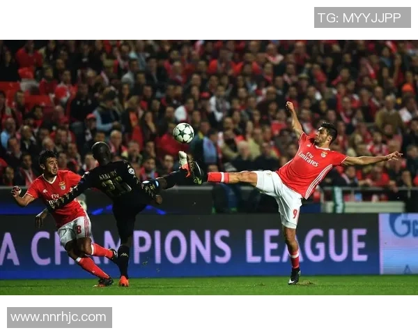 欧冠经典对决那不勒斯逆转本菲卡全场沸腾历史冷门再现 欧冠经典对决那不勒斯逆转本菲卡全场沸腾历史冷门再现