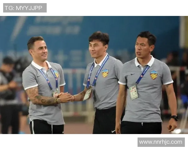 中超精彩对决AC米兰与里昂握手言和绝杀瞬间引发全场沸腾