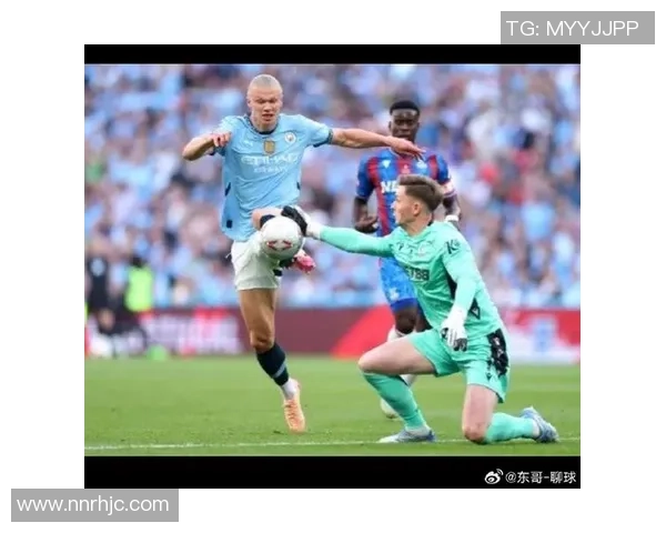 国王杯精彩对决曼城与莱比锡1比1平局乌龙球引发全场热烈反响